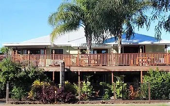 Aparthotel Five 3 Five Urangan Australia
