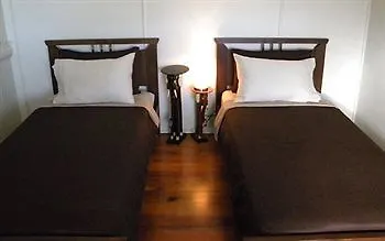 Aparthotel Five 3 Five Urangan 4*,  Australia
